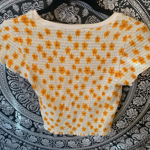 Flower Top - Picture 2 of 3